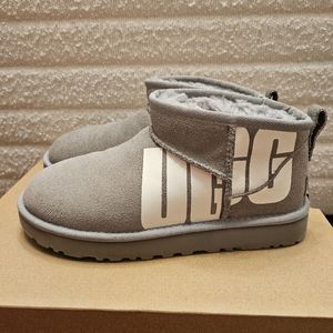 UGG ULTRA MINI *authentic-like new*